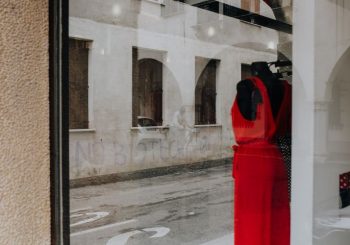 Tasarımcı Elbiseler Neden Bu Kadar Pahalıdır?