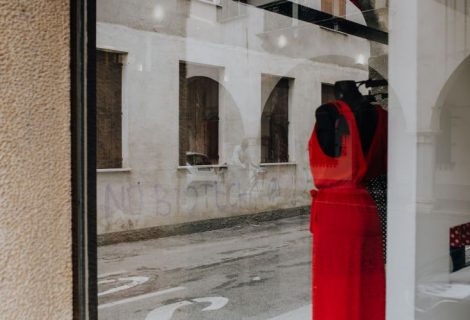 Tasarımcı Elbiseler Neden Bu Kadar Pahalıdır?
