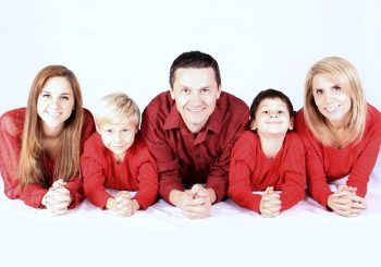 Elbiseler ve Aile Portreleri